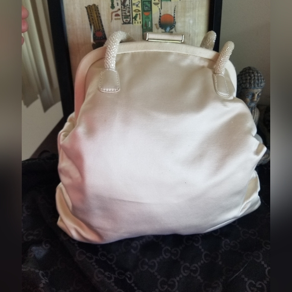 Huge sale! Rare Vint Gucci Tom Ford era cream satin silk beaded top handle bag - Picture 3 of 16